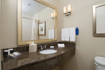 hilton garden inn mount holly westampton