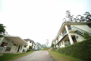 Ayur County,Laxmi Estate,3 star