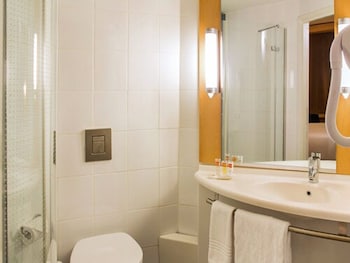 hotel ibis lagos ikeja