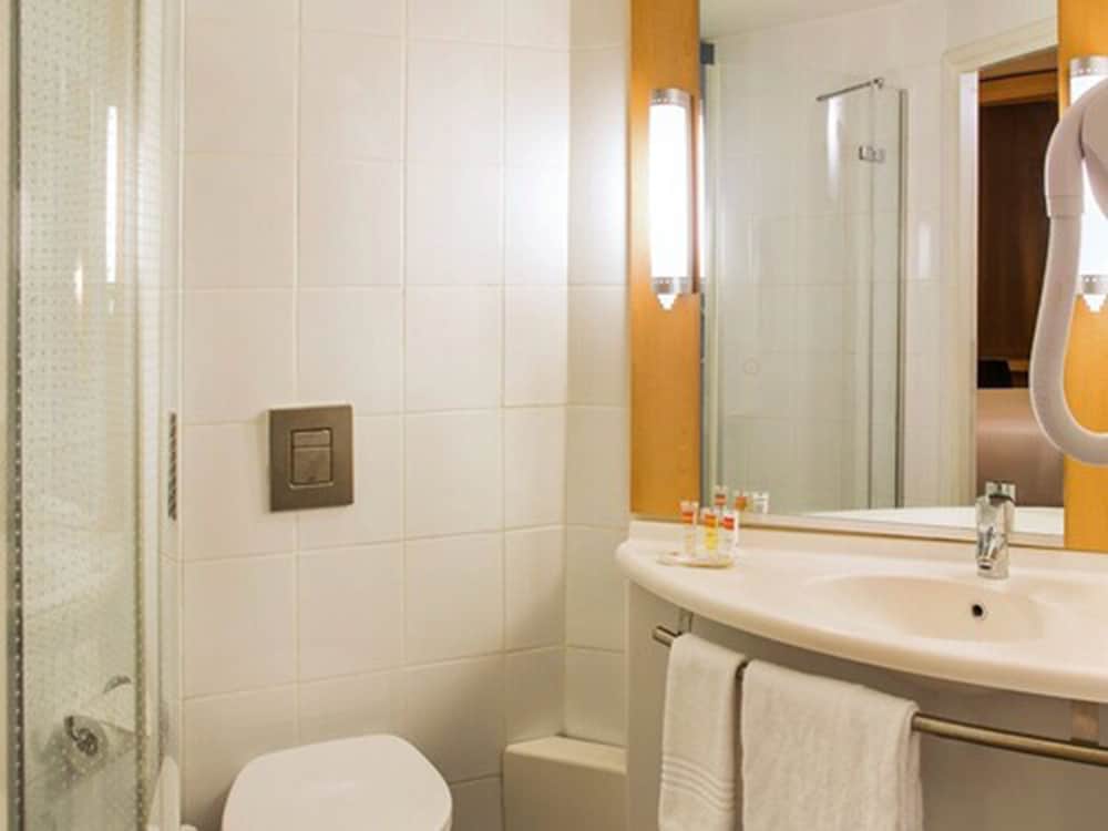 hotel ibis lagos ikeja