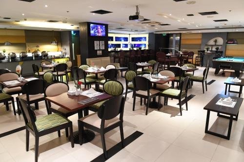 al olaya suites hotel