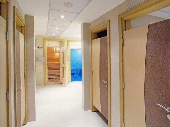 al olaya suites hotel