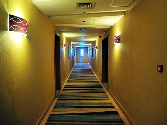 al olaya suites hotel