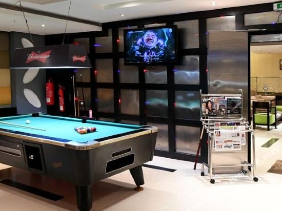 al olaya suites hotel