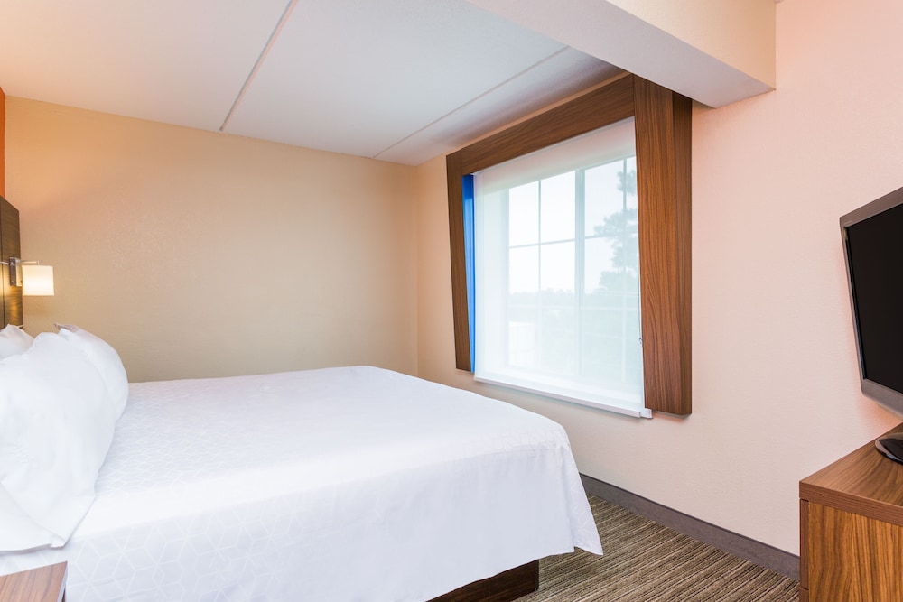 holiday inn express petersburg by ihg