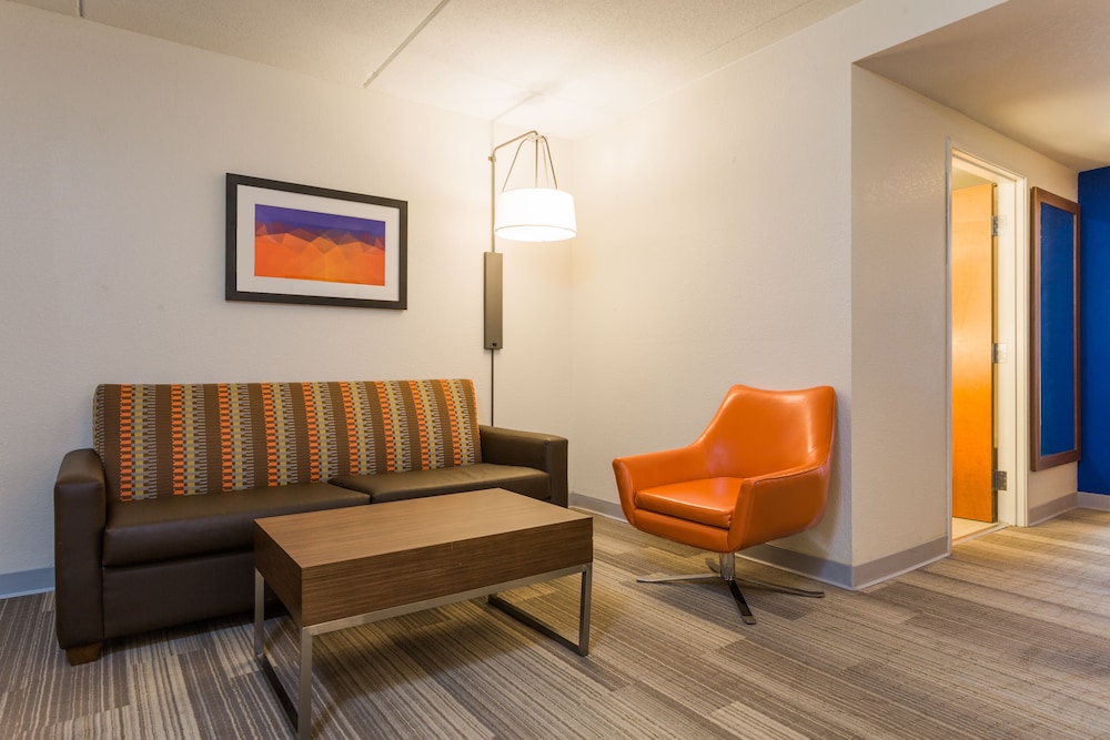 holiday inn express petersburg by ihg