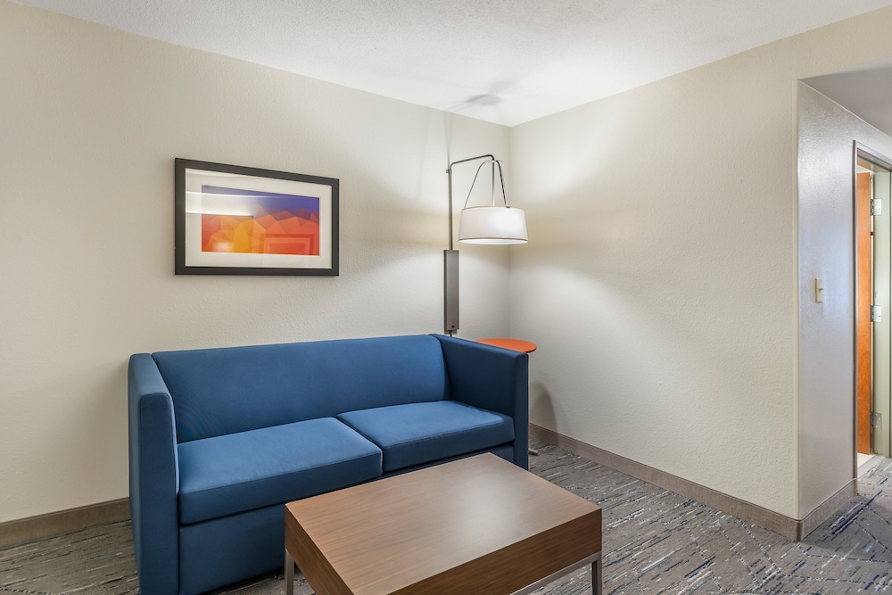 holiday inn express petersburg by ihg
