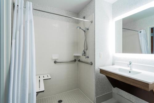 holiday inn express petersburg by ihg
