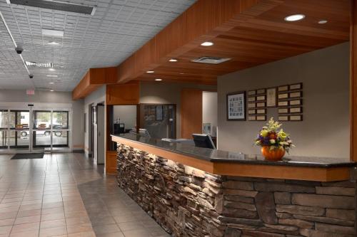 border inn and suites lloydminster