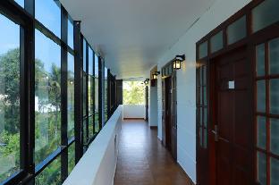 White Fort Thekkady,Peerumade>>Kumily,2 star