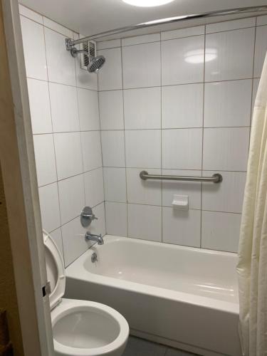 kings inn civic center uab