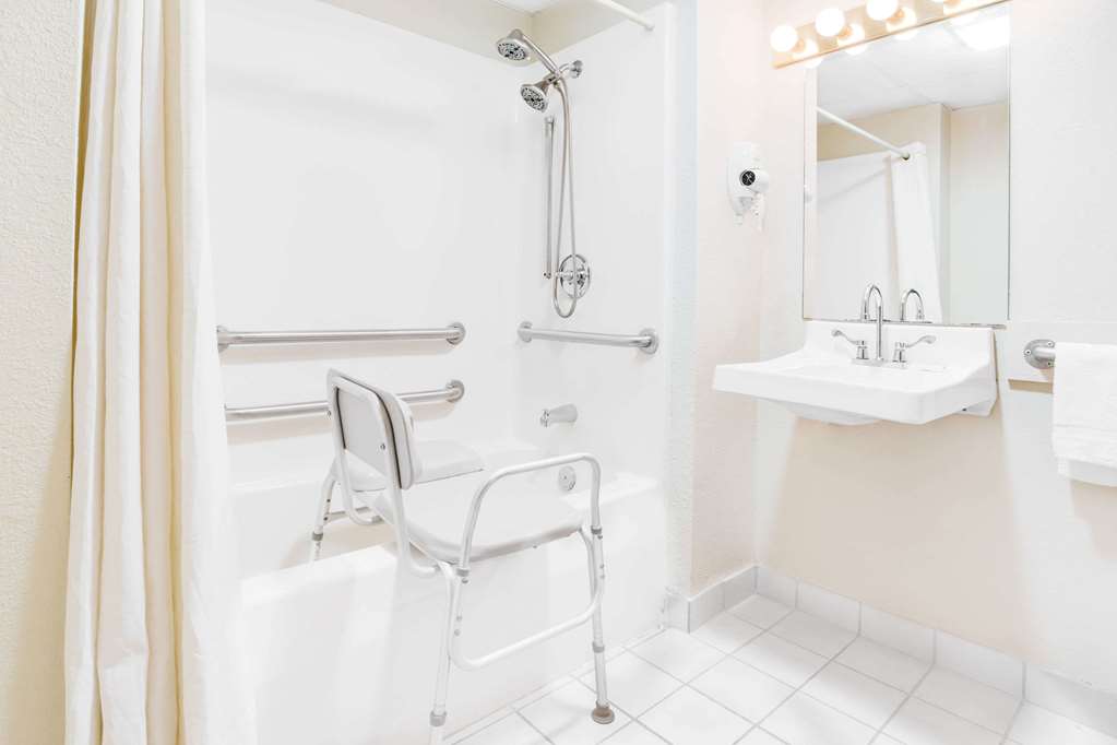 super 8 by wyndham springfield battlefield