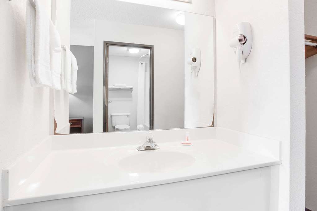 super 8 by wyndham springfield battlefield