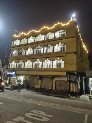 hotel gayatri