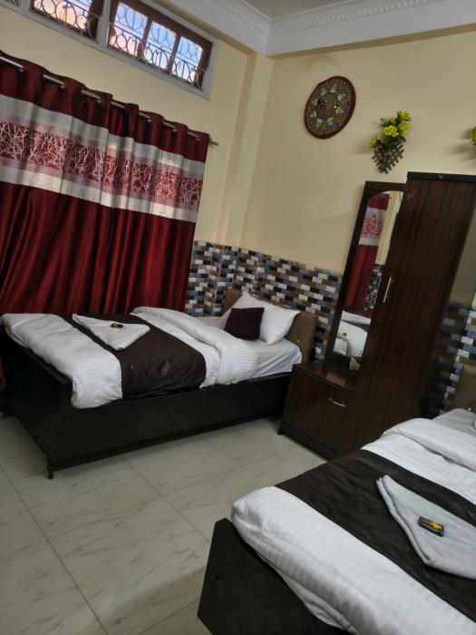 hotel gayatri