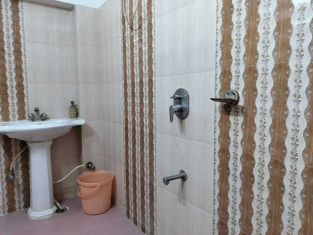 hotel rawat