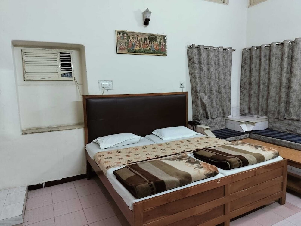 hotel rawat