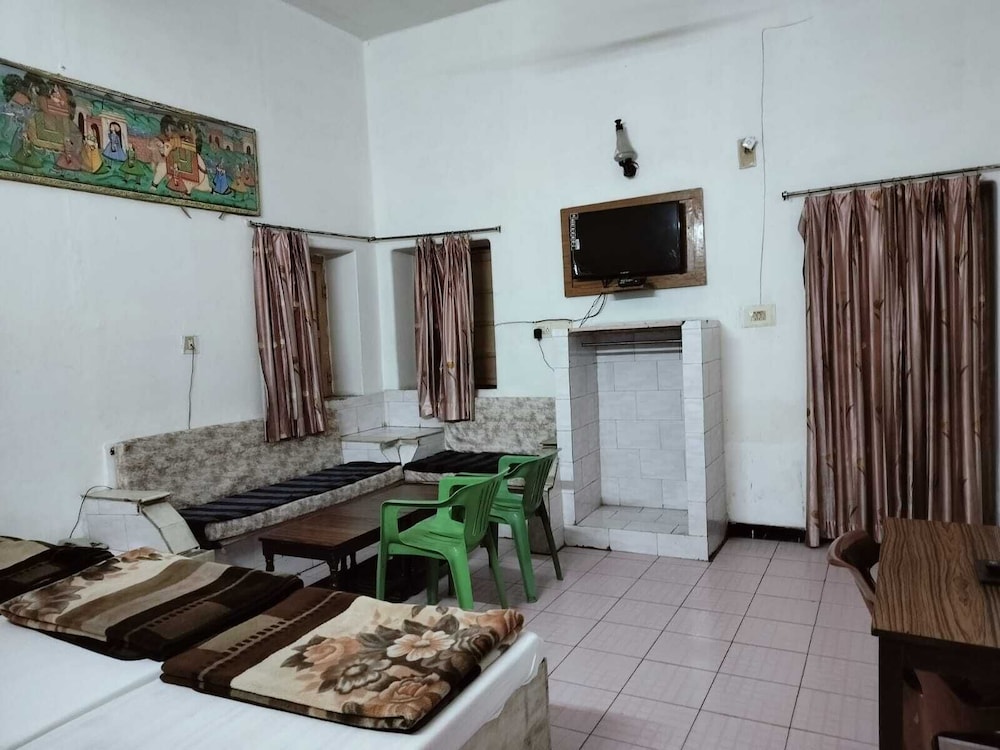 hotel rawat