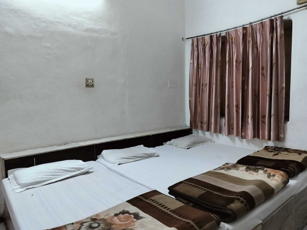 hotel rawat