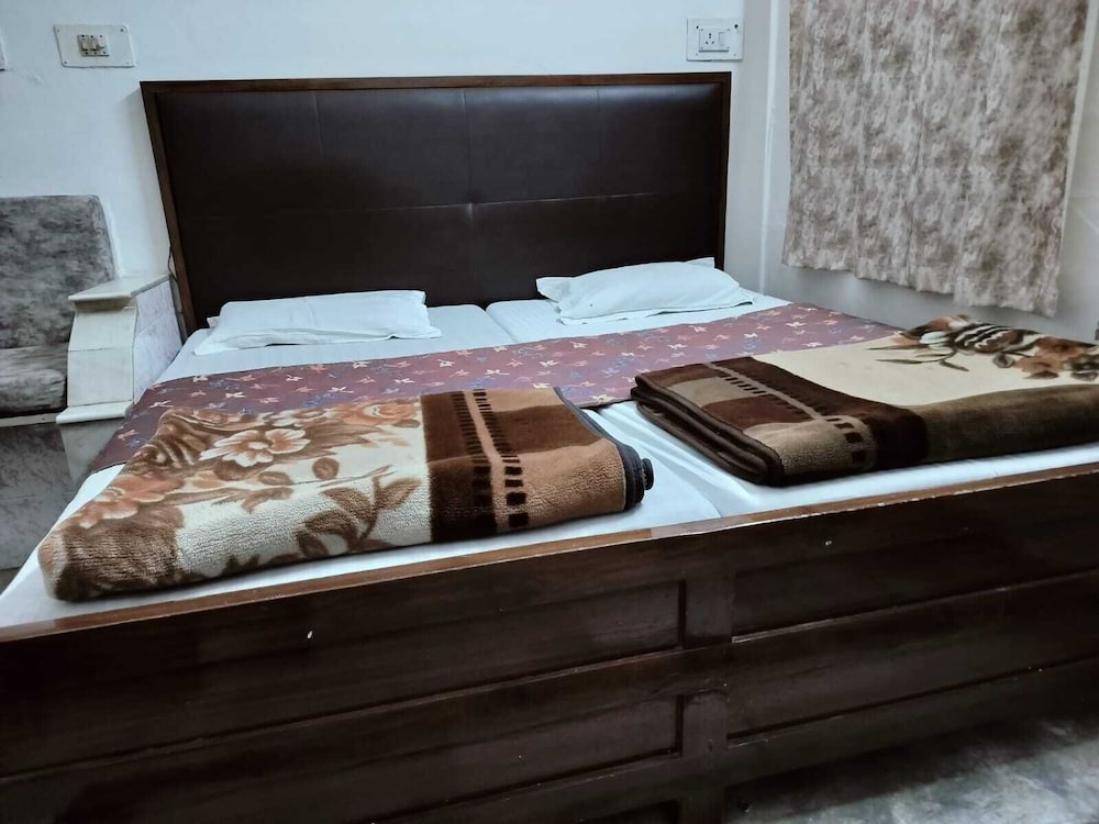 hotel rawat