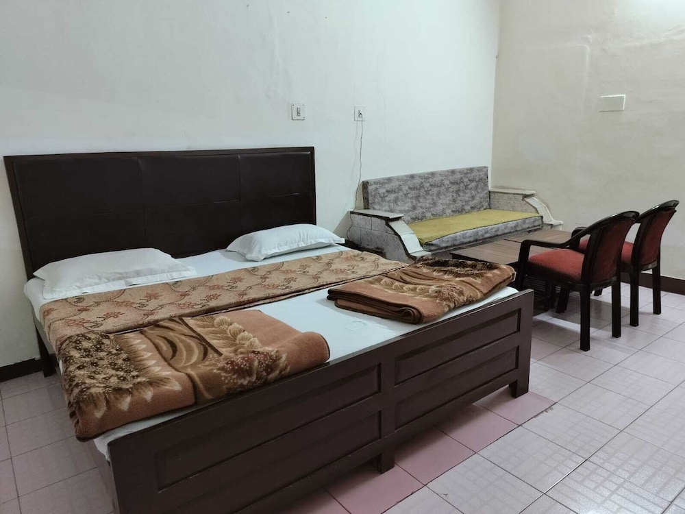 hotel rawat