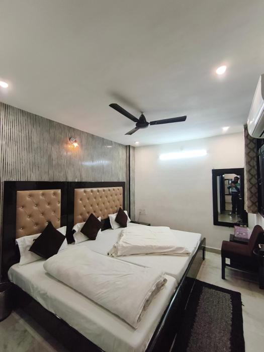 hotel gulmohar