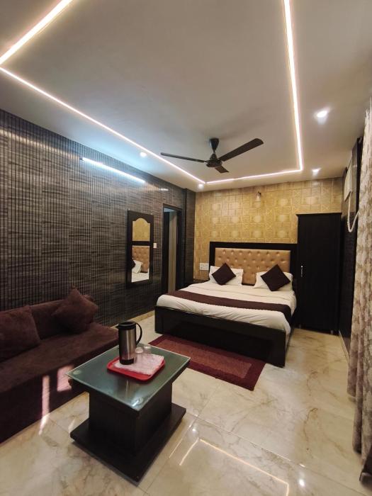 hotel gulmohar