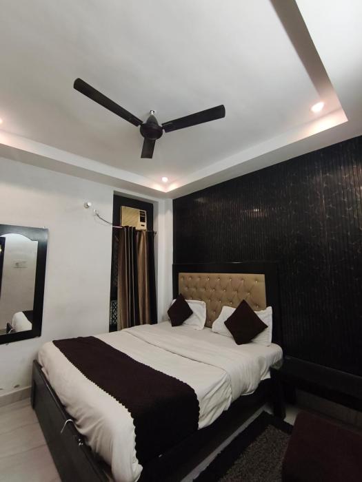 hotel gulmohar