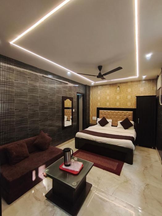 hotel gulmohar