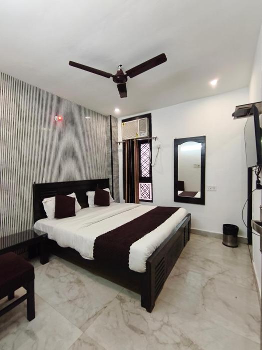 hotel gulmohar