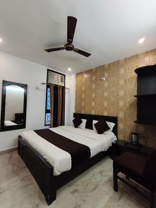 hotel gulmohar
