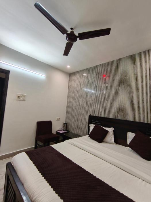 hotel gulmohar