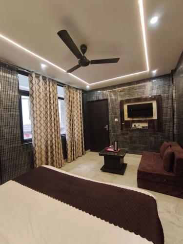 hotel gulmohar