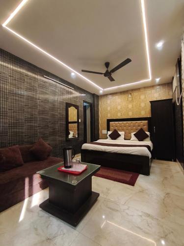 hotel gulmohar