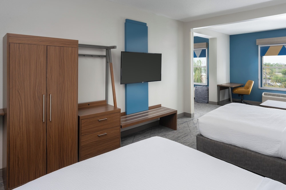 holiday inn express orlando international airport by ihg