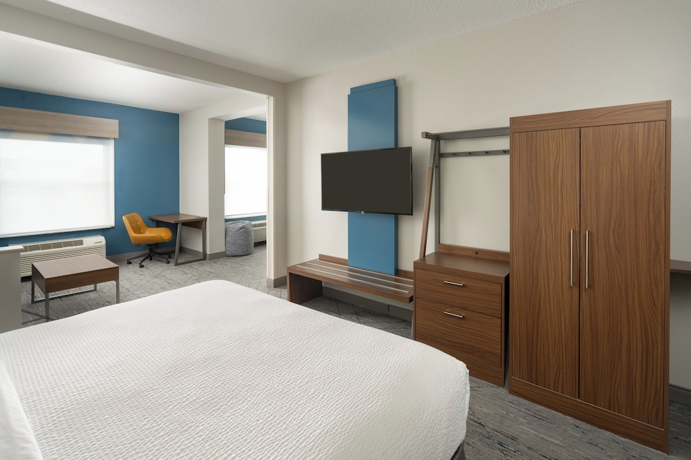 holiday inn express orlando international airport by ihg