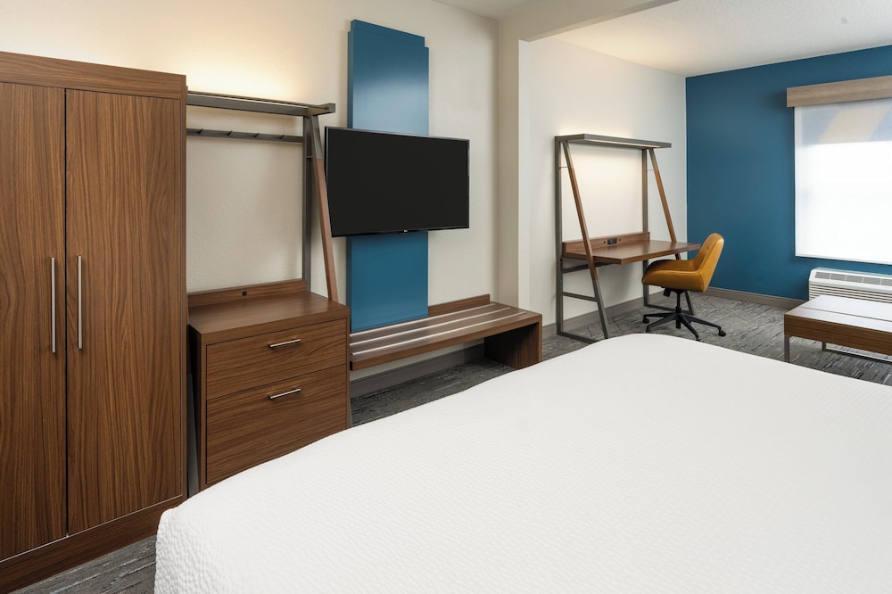 holiday inn express orlando international airport by ihg