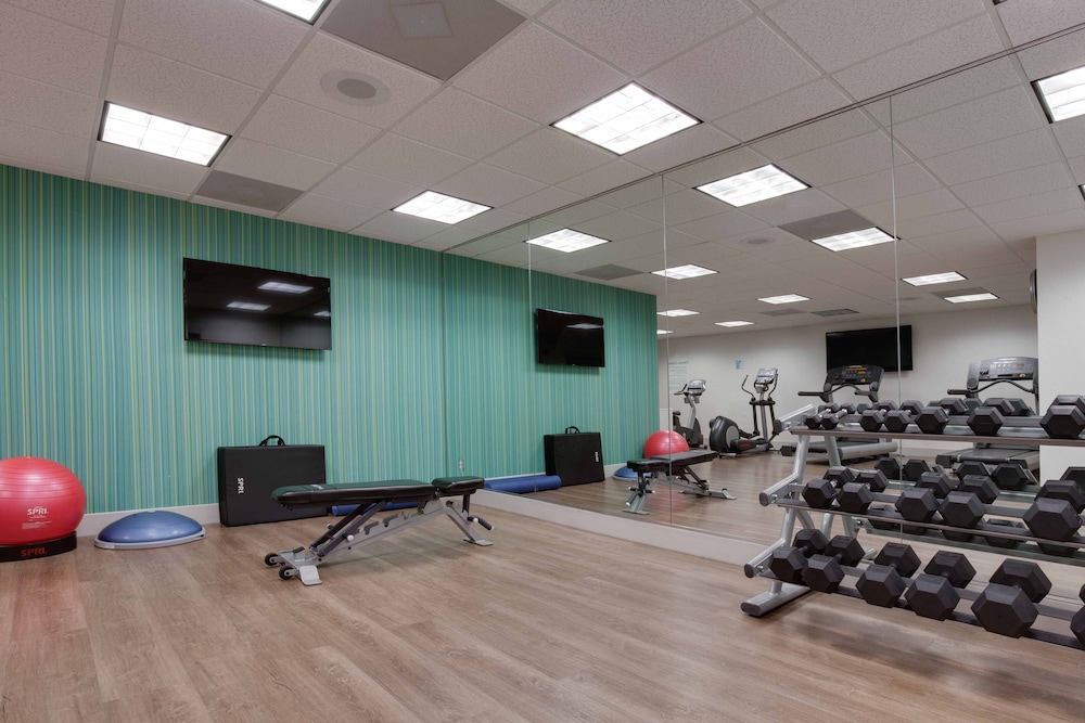 holiday inn express orlando international airport by ihg