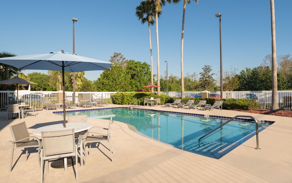 holiday inn express orlando international airport by ihg