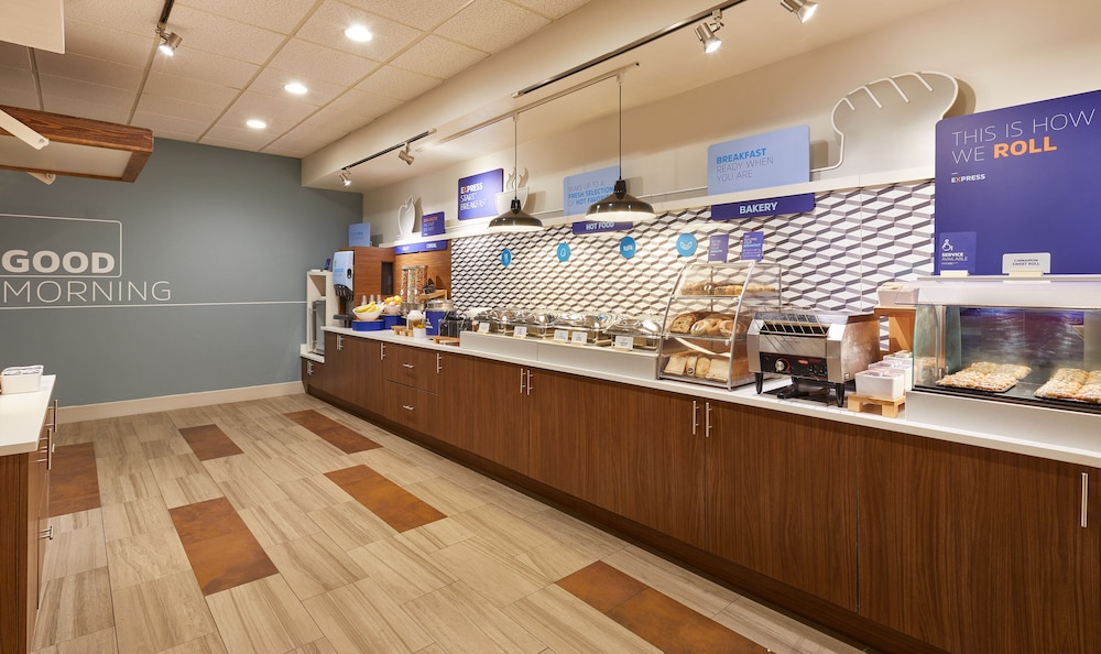 holiday inn express orlando international airport by ihg