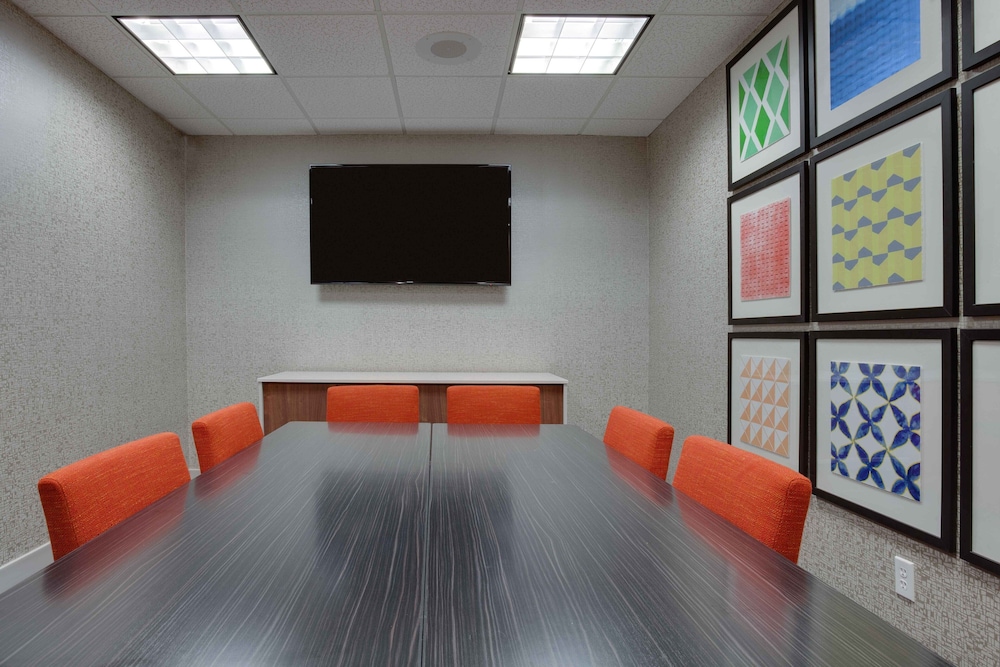 holiday inn express orlando international airport by ihg