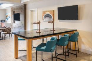 holiday inn express orlando international airport by ihg