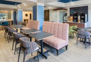 holiday inn express orlando international airport by ihg