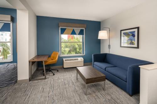 holiday inn express orlando international airport by ihg