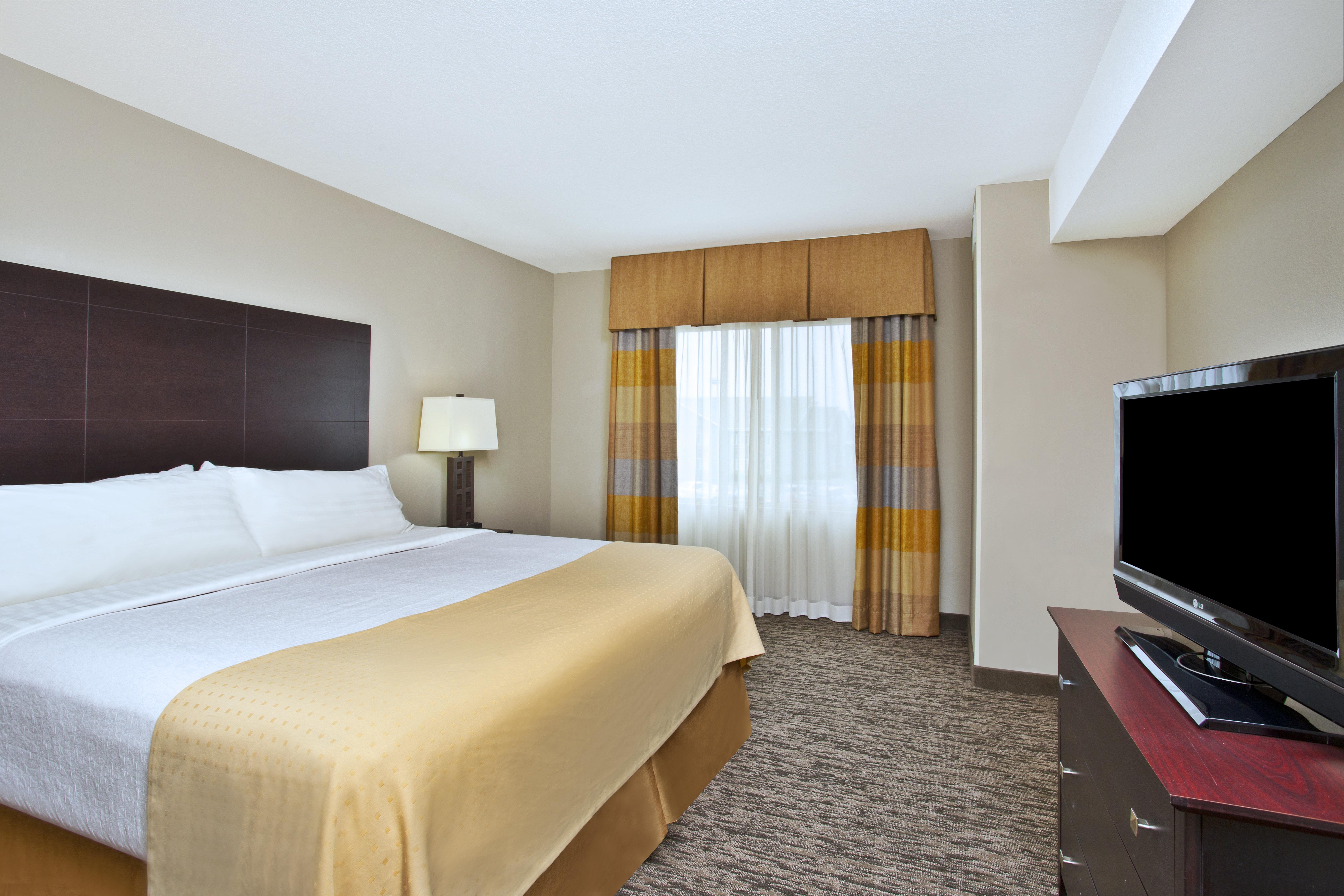 holiday inn and suites green bay stadium by ihg