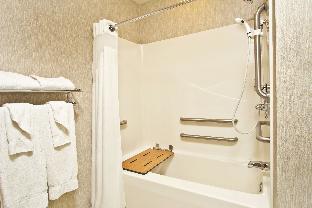 holiday inn and suites green bay stadium by ihg