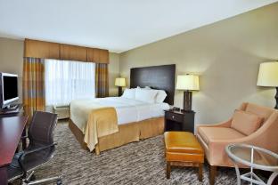 holiday inn and suites green bay stadium by ihg