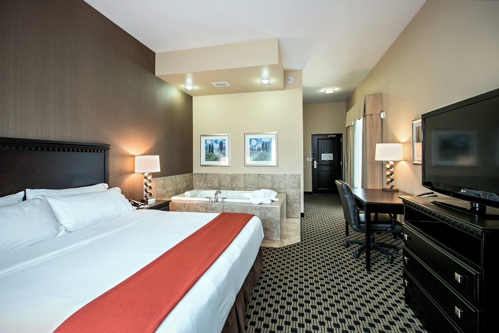 holiday inn express and suites green bay east by ihg