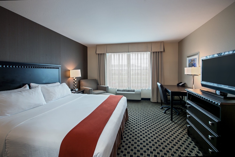 holiday inn express and suites green bay east by ihg