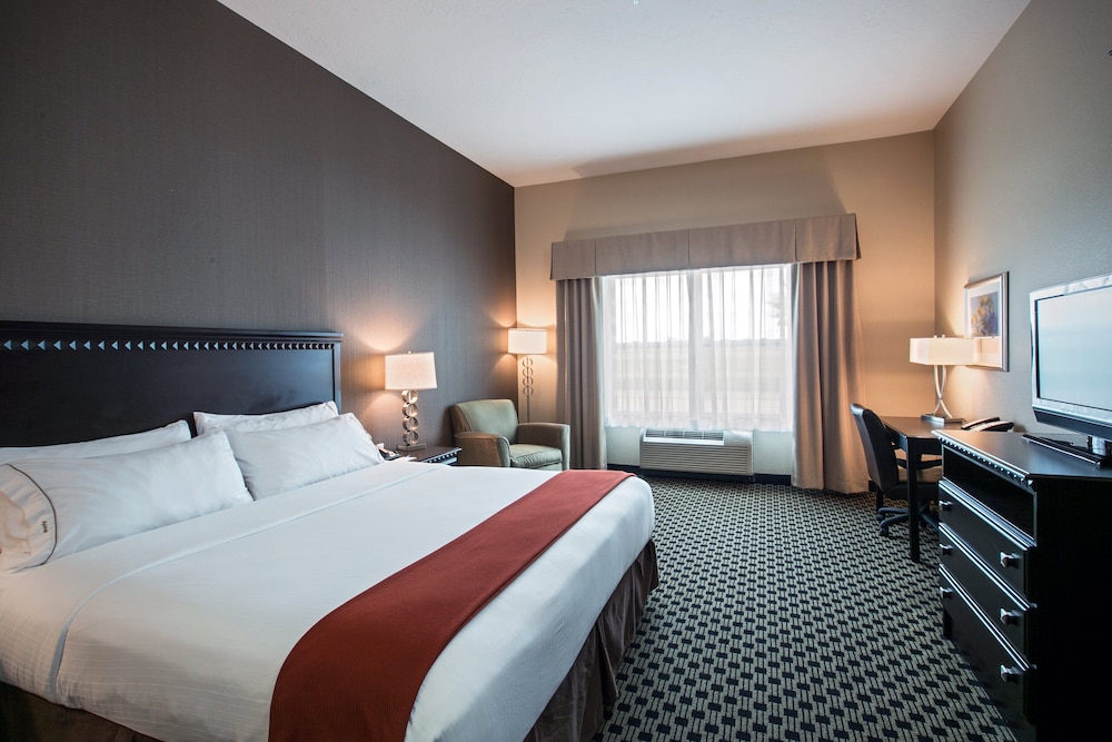 holiday inn express and suites green bay east by ihg